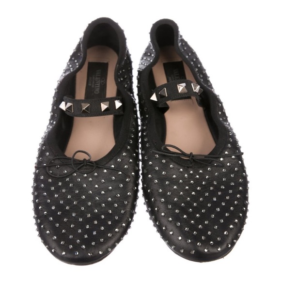 Valentino - Picture 1 of 5